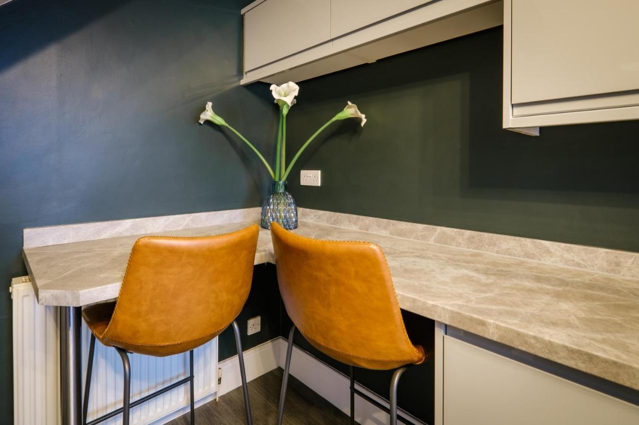 Rockside - Luxury 1 Bedroom Home With Hot Tub, Central Location, Parking And Pet Friendly Віндермір Екстер'єр фото