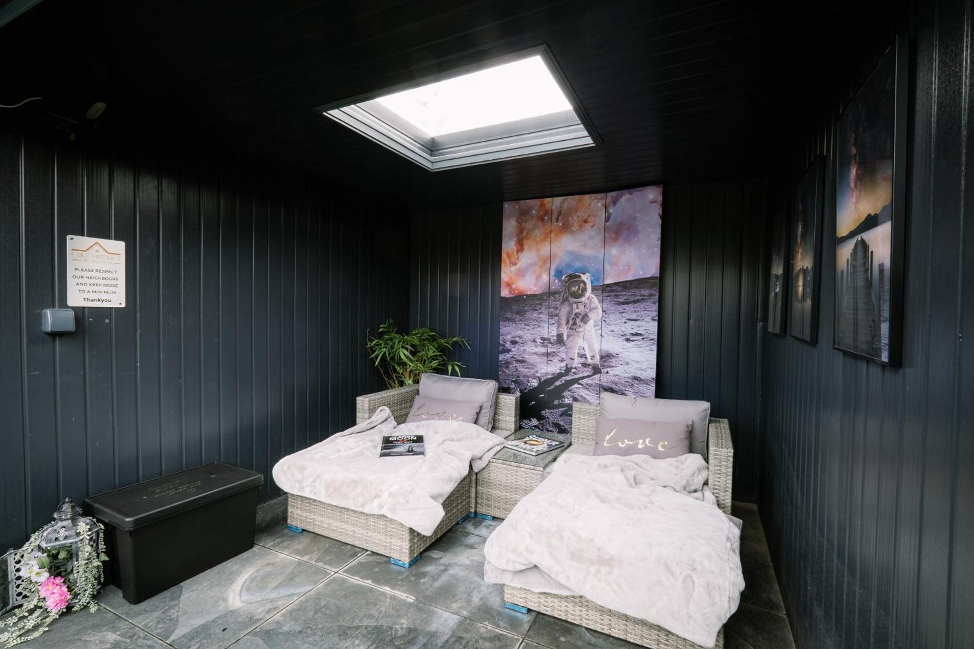 Rockside - Luxury 1 Bedroom Home With Hot Tub, Central Location, Parking And Pet Friendly Віндермір Екстер'єр фото